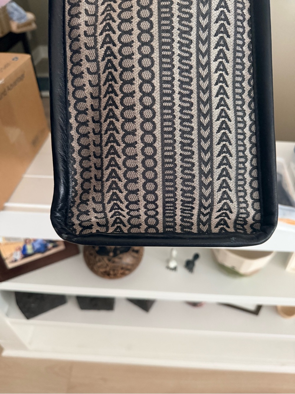 Marc Jacobs Black and White Logo Jacquard Tote - Picture 4 of 10